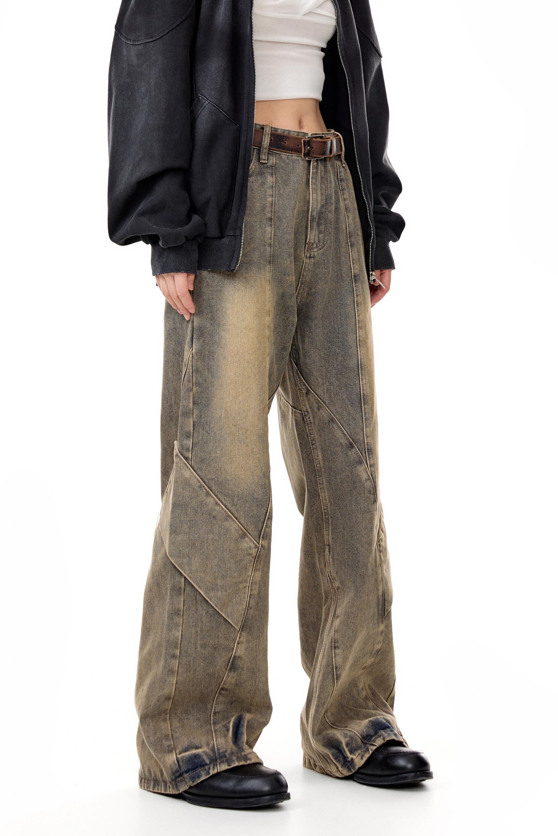 Distressed Amii Jeans