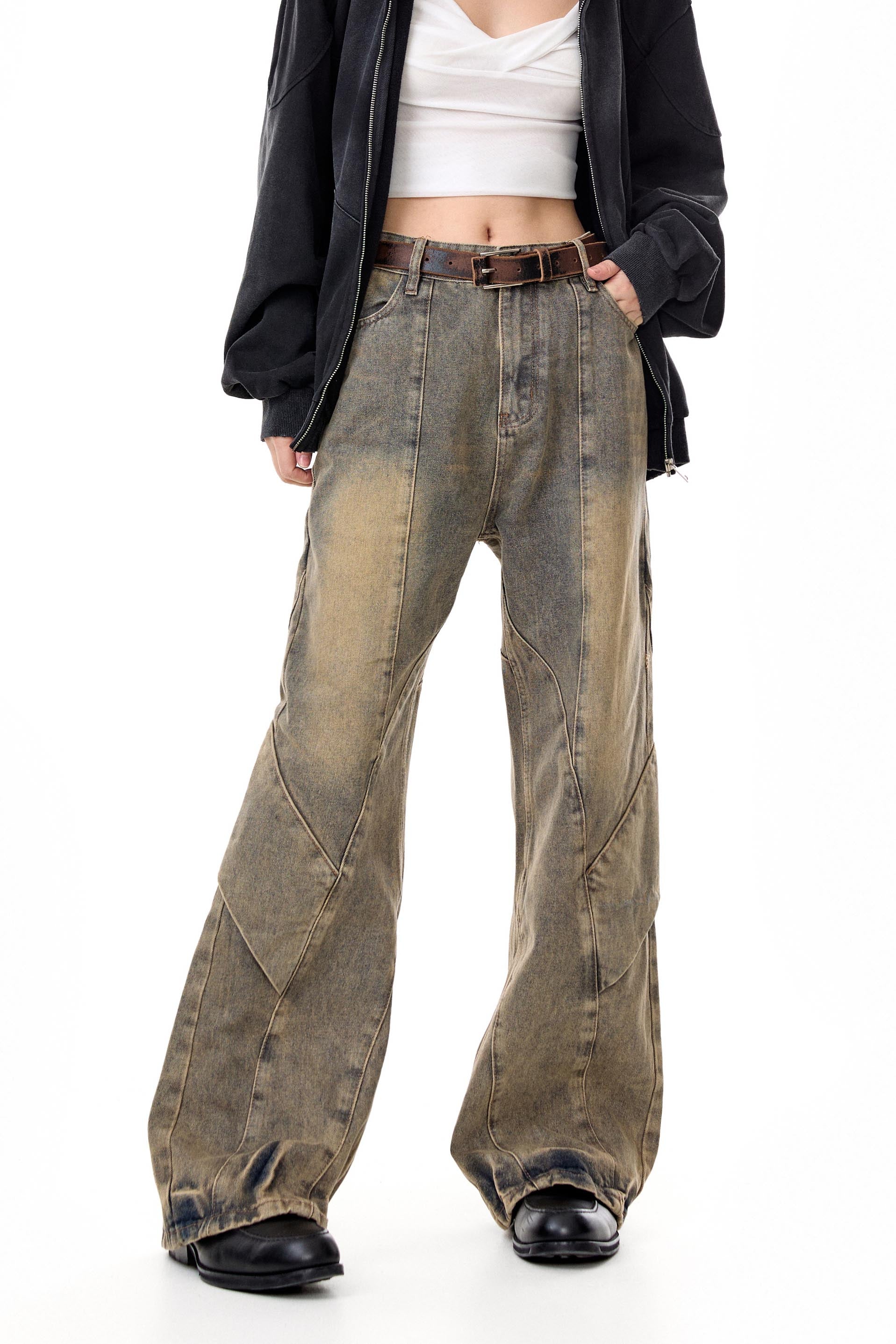 Distressed Amii Jeans