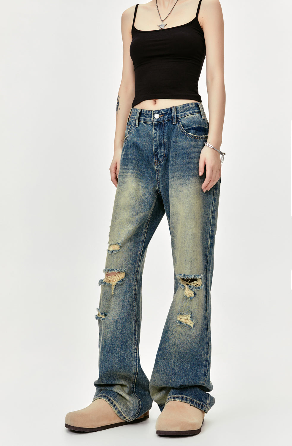 Distressed Kneecap Jeans