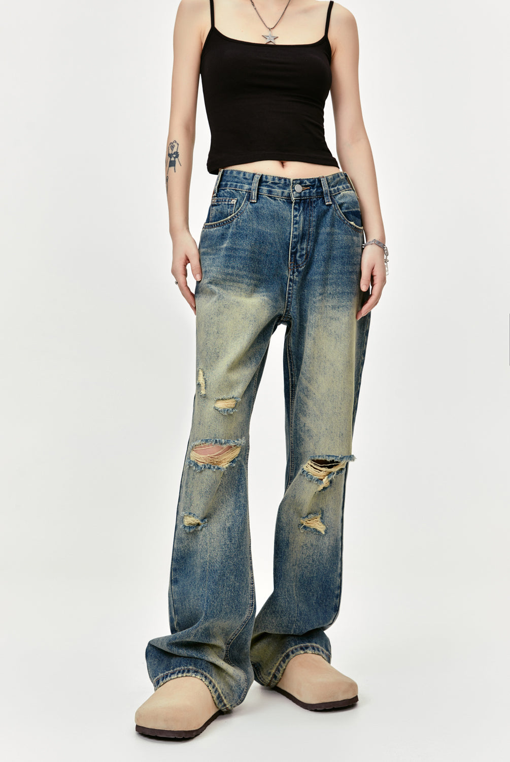 Distressed Kneecap Jeans