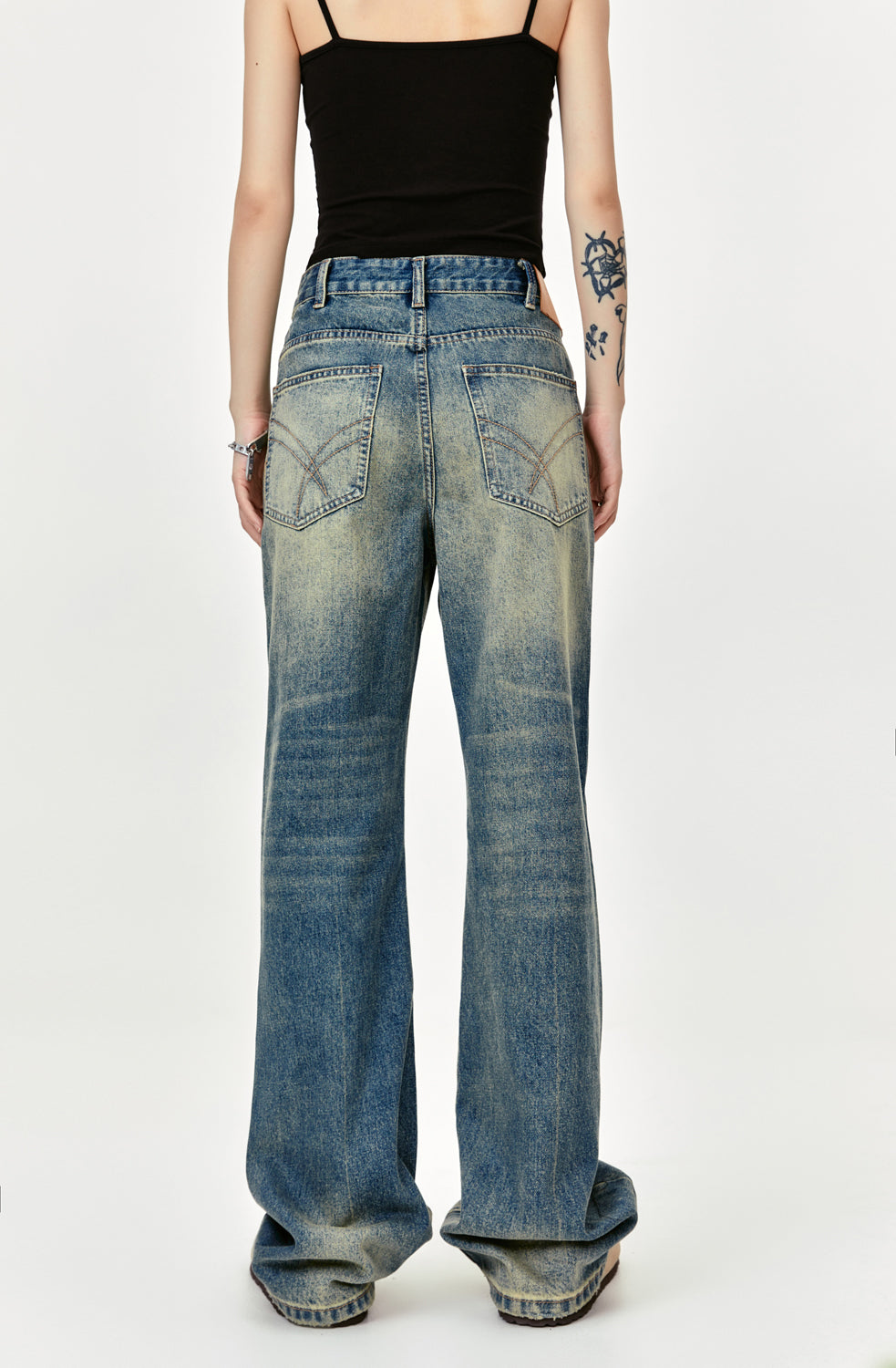 Distressed Kneecap Jeans